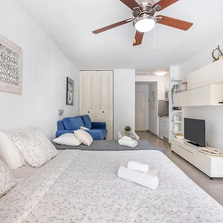 Castle Harbour Samuel's Flat דירה *