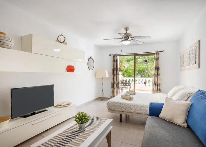 Apartment Castle Harbour Samuel's Flat