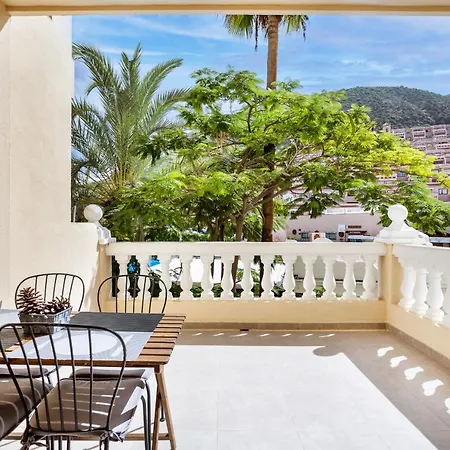 Castle Harbour Samuel's Flat Apartman *